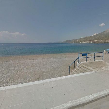 Loutraki Μοναδικής Θέσης Διαμέρισμα Στη Θάλασσα Ngoại thất bức ảnh