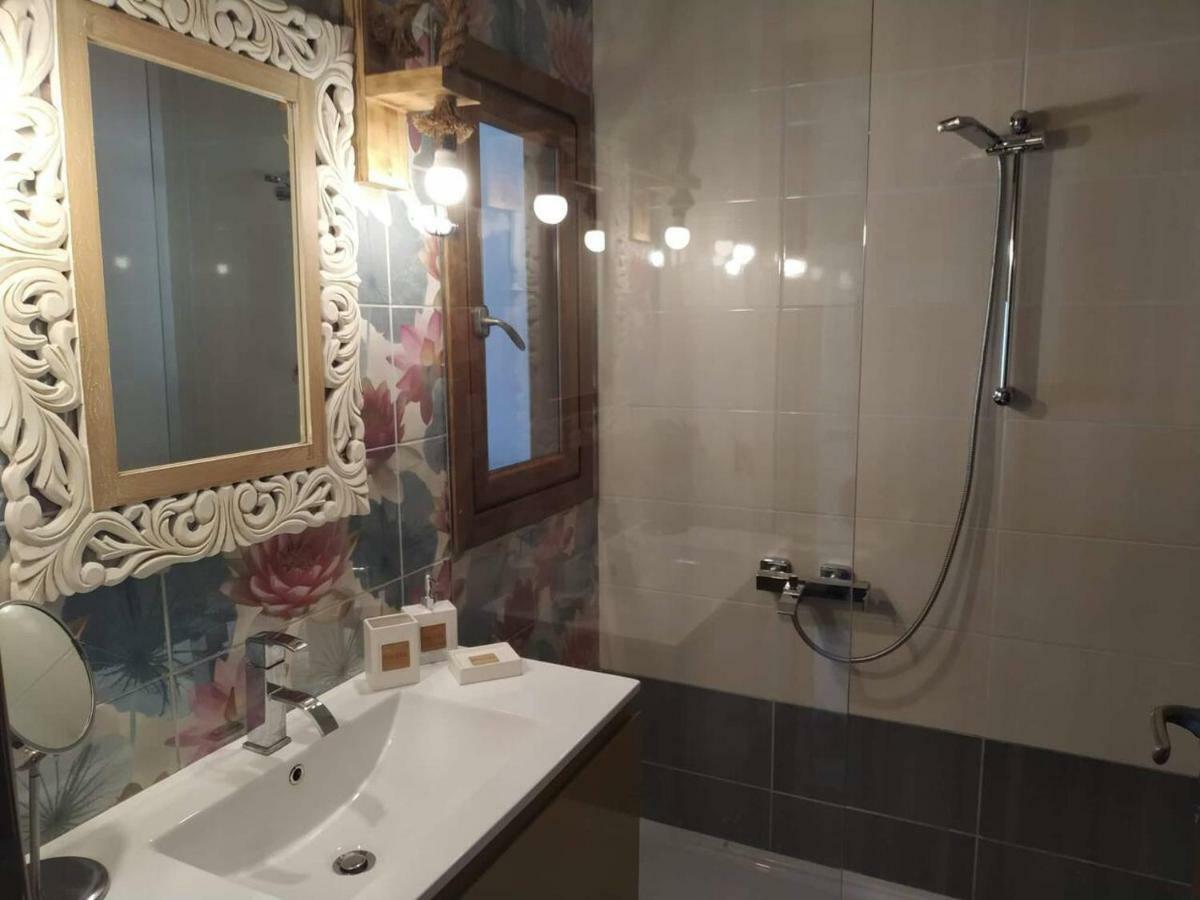 Loutraki Μοναδικής Θέσης Διαμέρισμα Στη Θάλασσα Ngoại thất bức ảnh